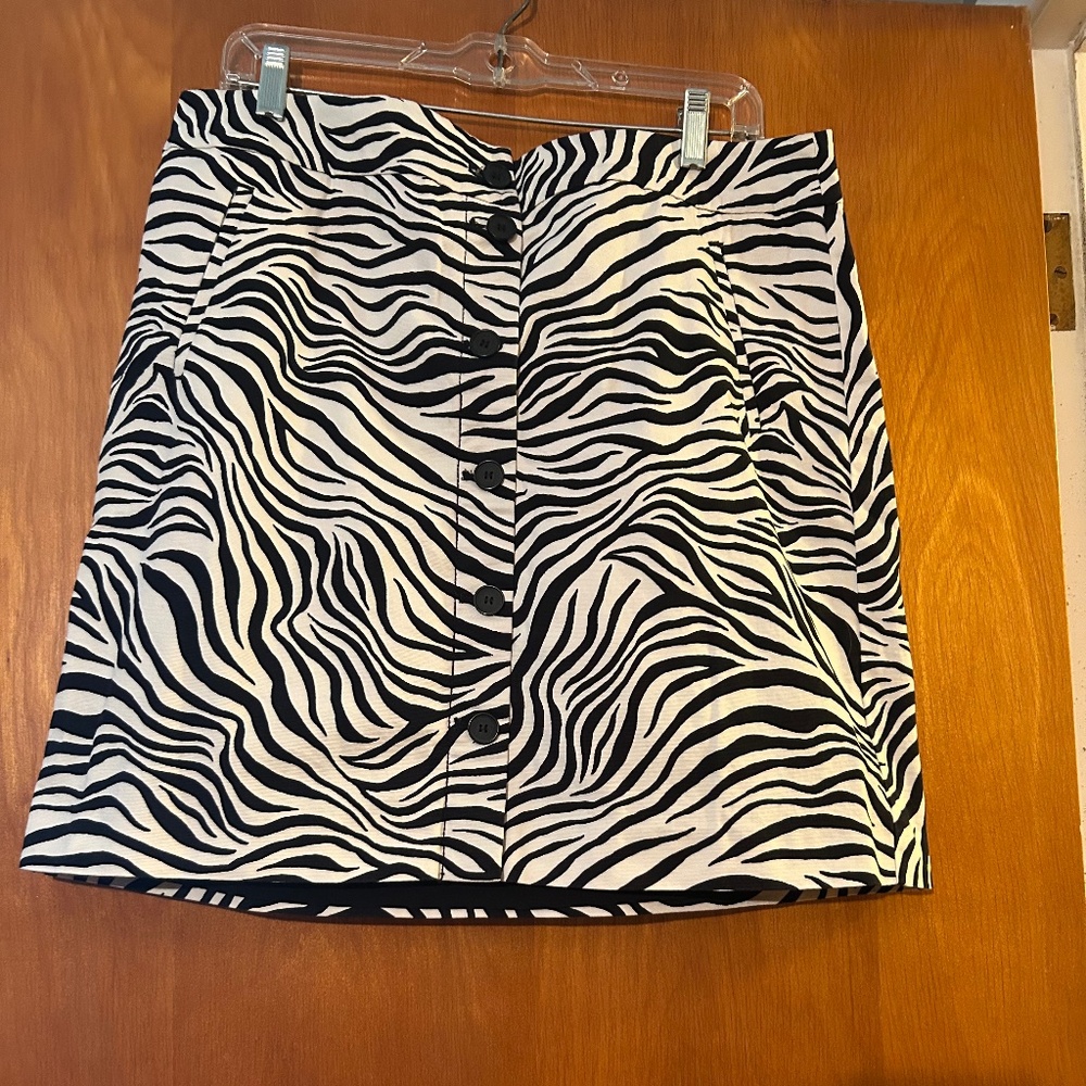 Talbots Black/White Animal Print Cotton Skirt Lined